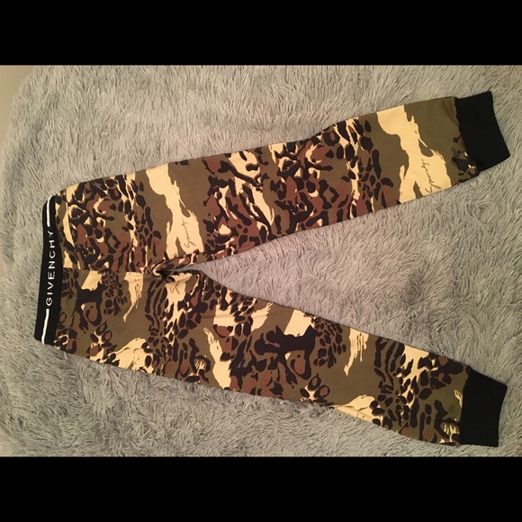 Givenchy Camo Joggers - Picture 4 of 4
